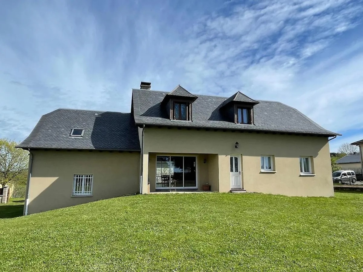Willa L'Oustal D'Aubrac Le Nayrac 0*,