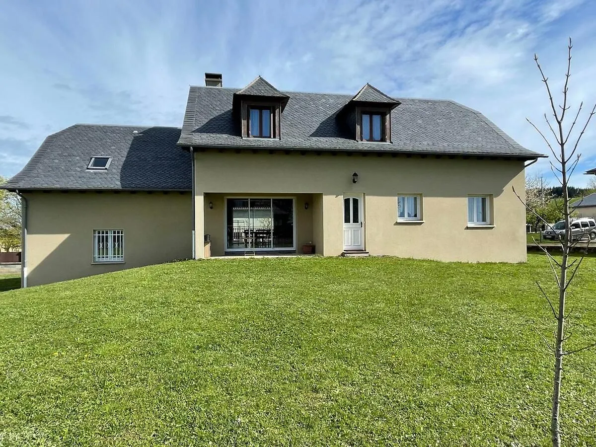 Willa L'Oustal D'Aubrac Le Nayrac